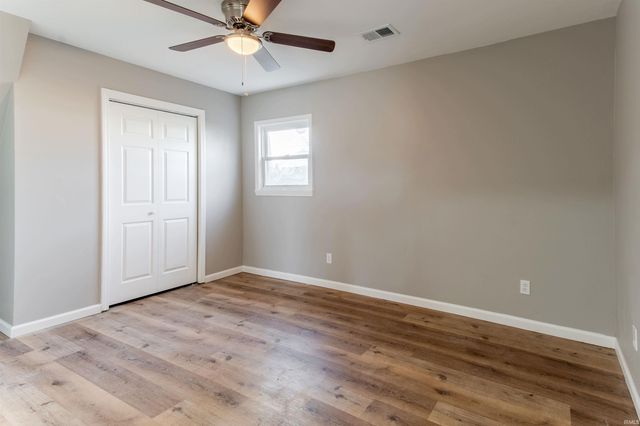 5011 Manor Court, Evansville, IN 47710