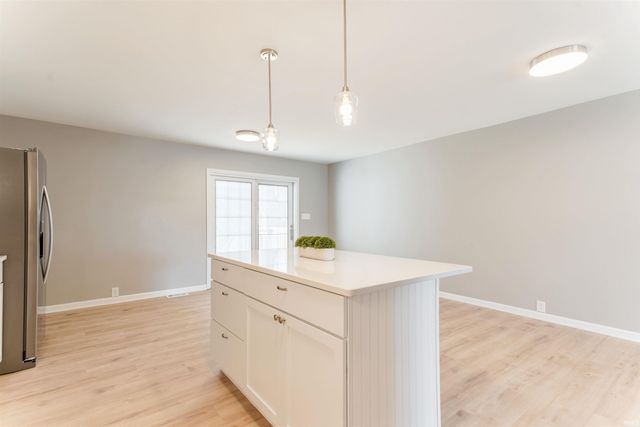 5011 Manor Court, Evansville, IN 47710