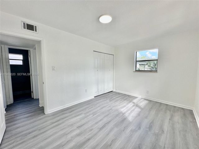 5903 SW 26th Ter 0, West Park, FL 33023