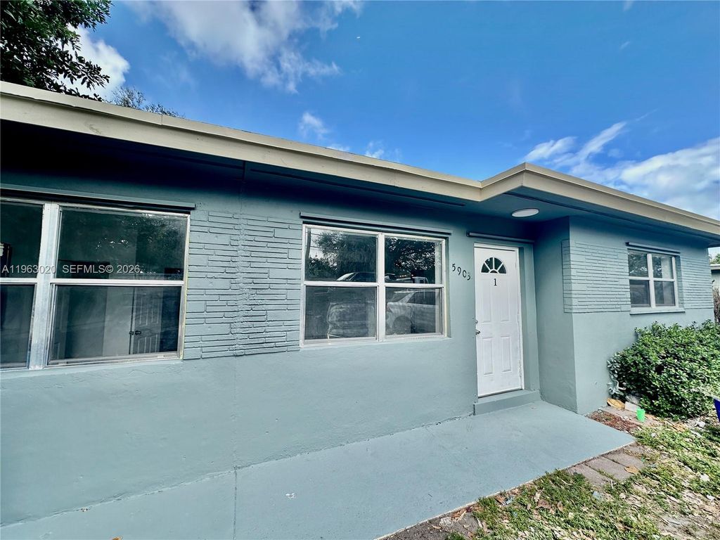 5903 SW 26th Ter 0, West Park, FL 33023
