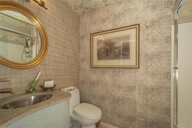 364 E 1600 Road, Baldwin City, KS 66006