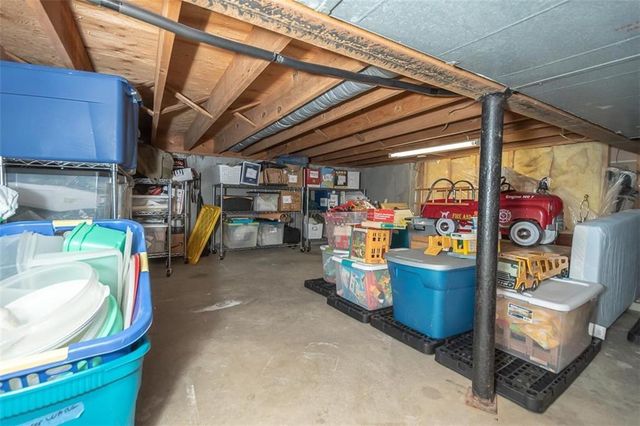 364 E 1600 Road, Baldwin City, KS 66006