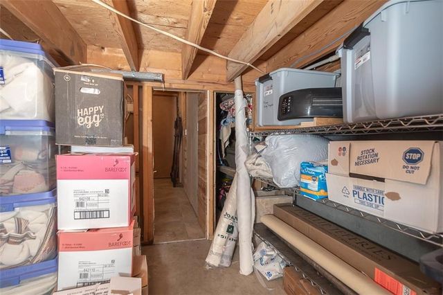 364 E 1600 Road, Baldwin City, KS 66006