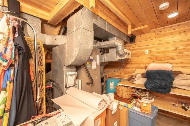 364 E 1600 Road, Baldwin City, KS 66006