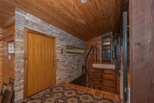 364 E 1600 Road, Baldwin City, KS 66006