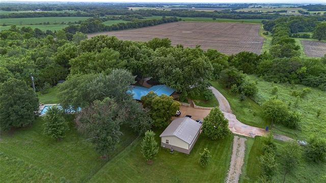 364 E 1600 Road, Baldwin City, KS 66006