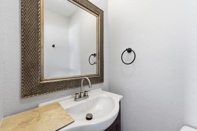 506 Glenvale Drive, Houston, TX 77060