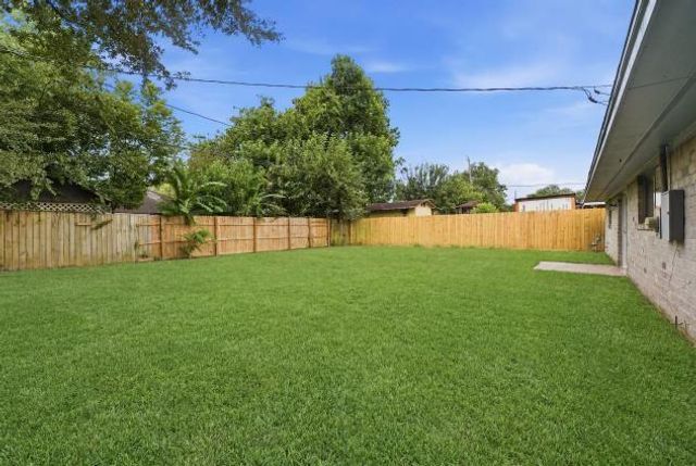 506 Glenvale Drive, Houston, TX 77060