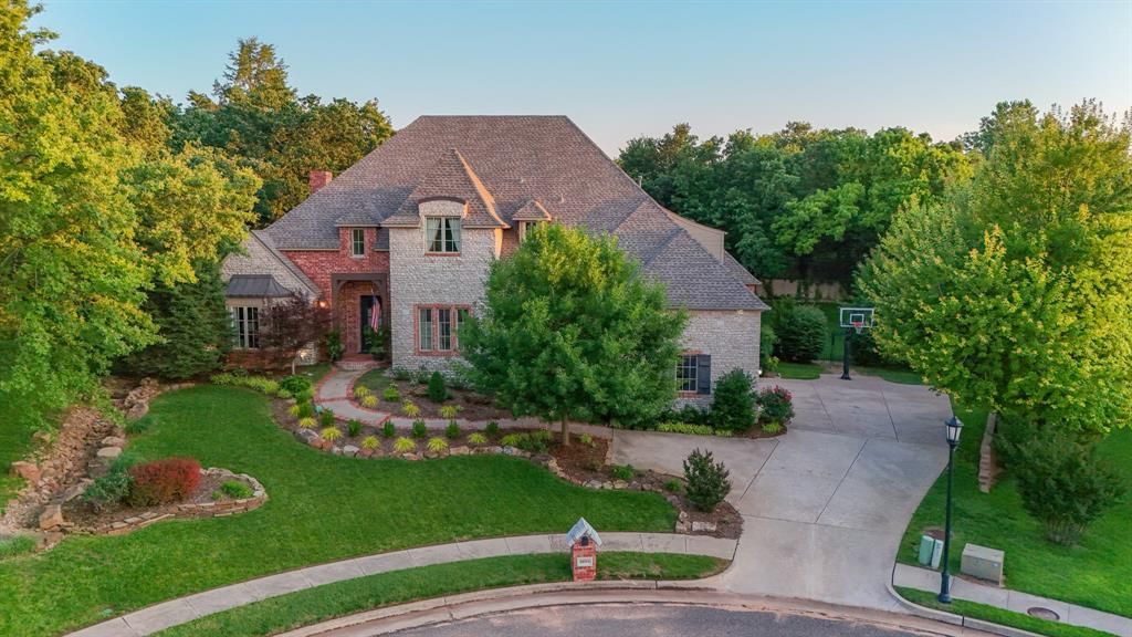 3604 Hunters Creek Road, Edmond, OK 73003