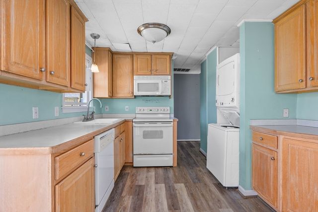 107 Knott Ave, Sandwich, MA 02563