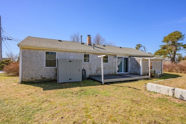 107 Knott Ave, Sandwich, MA 02563