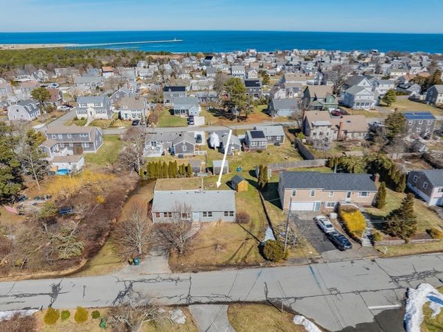 107 Knott Ave, Sandwich, MA 02563