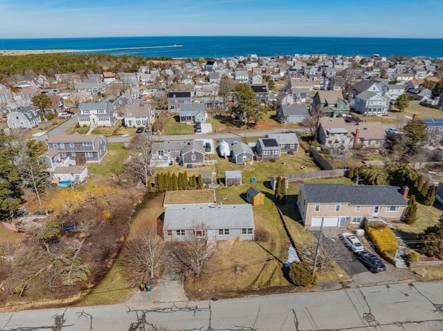 107 Knott Ave, Sandwich, MA 02563