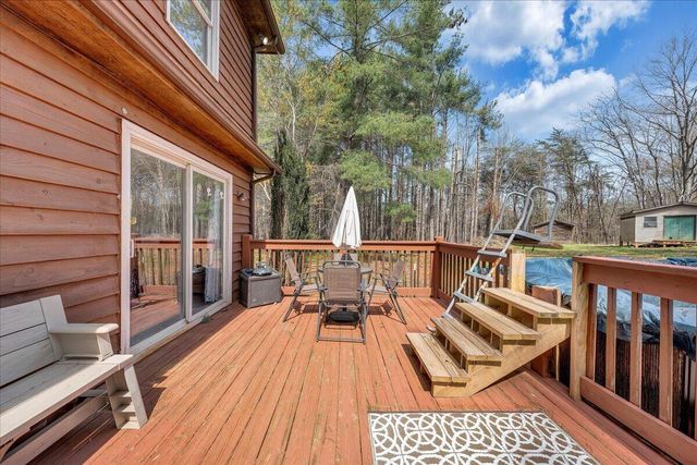 50 Mapleridge DR, Wirtz, VA 24184