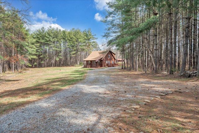 50 Mapleridge DR, Wirtz, VA 24184