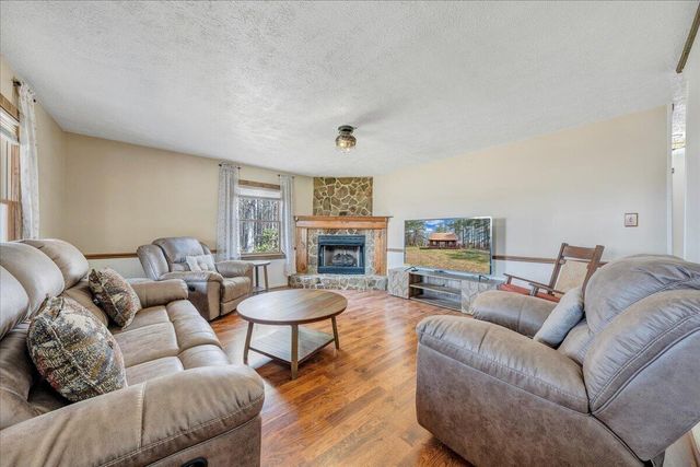 50 Mapleridge DR, Wirtz, VA 24184