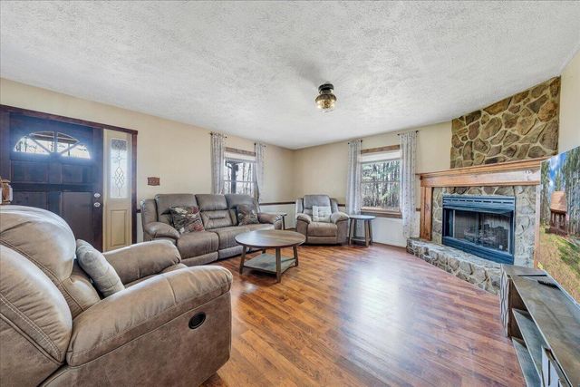 50 Mapleridge DR, Wirtz, VA 24184