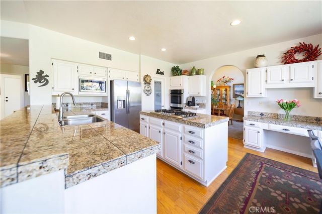 31660 Paseo Goleta, Temecula, CA 92592