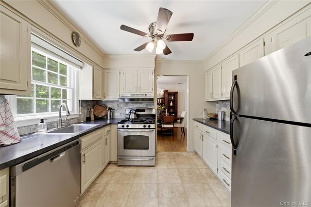 189 Cambon Avenue, Saint James, NY 11780