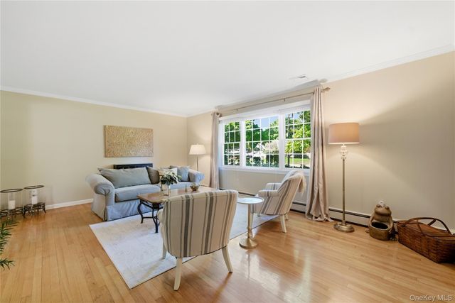189 Cambon Avenue, Saint James, NY 11780