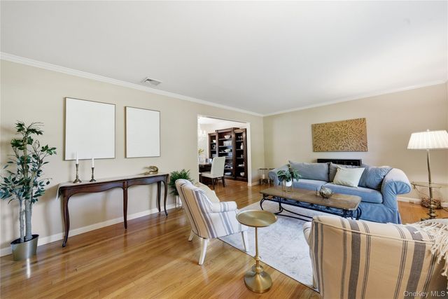 189 Cambon Avenue, Saint James, NY 11780