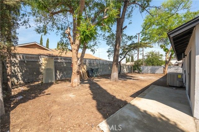 1437 E I Street, Ontario, CA 91764