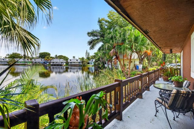 4001 NE 14th Avenue, Oakland Park, FL 33334