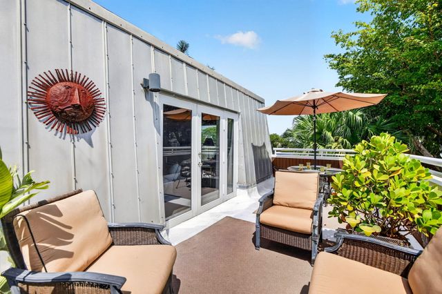4001 NE 14th Avenue, Oakland Park, FL 33334