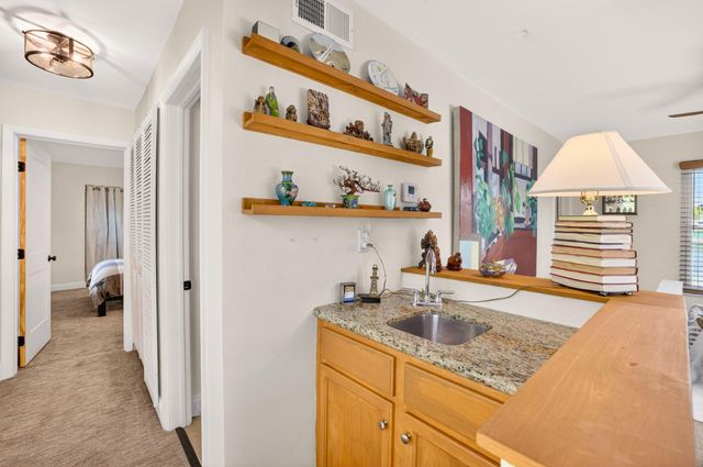 4001 NE 14th Avenue, Oakland Park, FL 33334