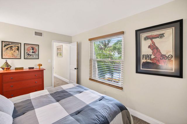 4001 NE 14th Avenue, Oakland Park, FL 33334
