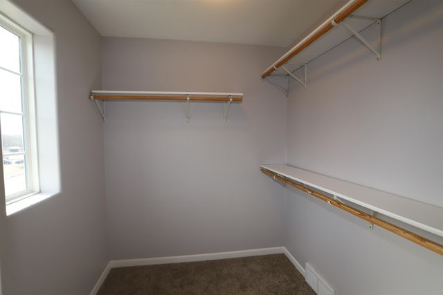 1700 Rivers Edge Drive SE, Minot, ND 58701