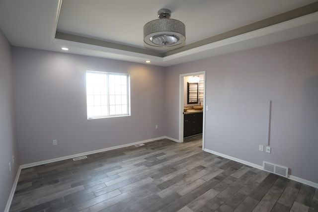 1700 Rivers Edge Drive SE, Minot, ND 58701