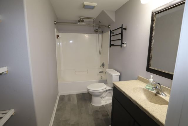 1700 Rivers Edge Drive SE, Minot, ND 58701