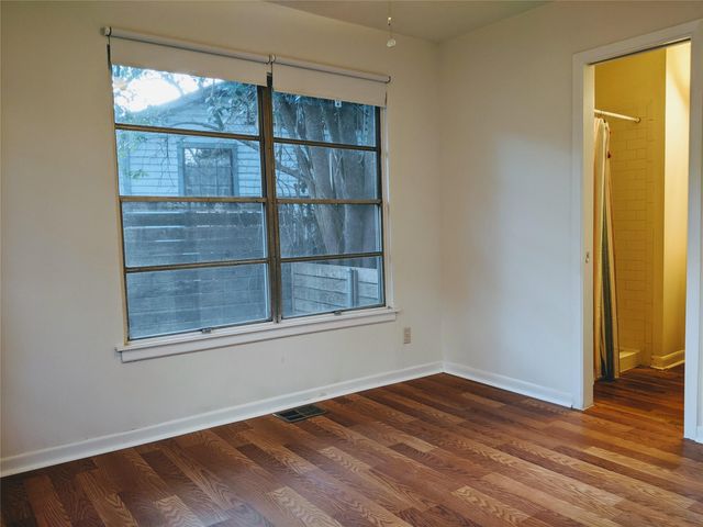 2709 S 2nd ST, Austin, TX 78704