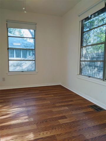 2709 S 2nd ST, Austin, TX 78704
