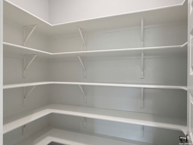 165 E SHORT MEADOW DR, Lytle, TX 78052