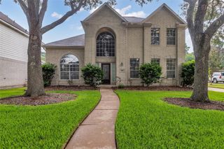 219 Rustic Oaks Drive, League City, TX 77573