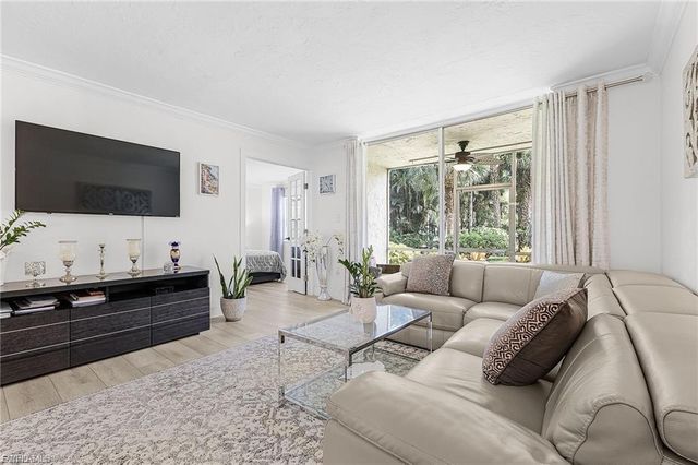 501 Forest Lakes BLVD 105, Naples, FL 34105