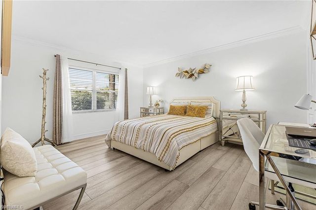 501 Forest Lakes BLVD 105, Naples, FL 34105