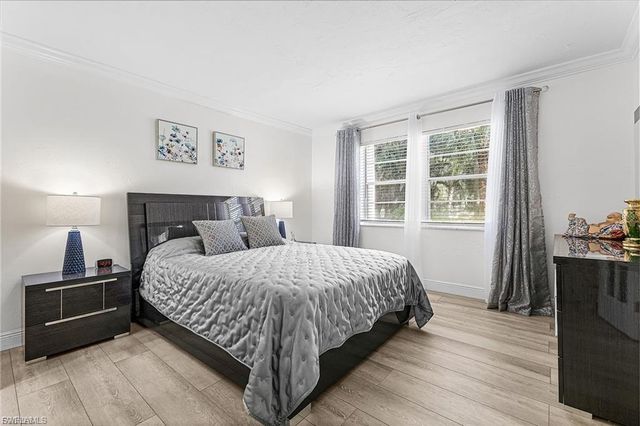 501 Forest Lakes BLVD 105, Naples, FL 34105