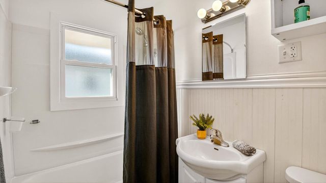 1908 Goff Avenue, Eau Claire, WI 54701