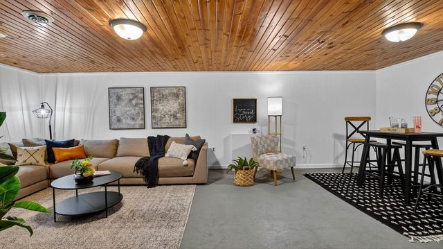 1908 Goff Avenue, Eau Claire, WI 54701