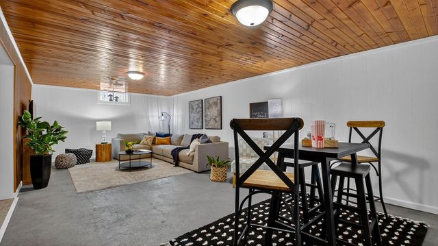 1908 Goff Avenue, Eau Claire, WI 54701