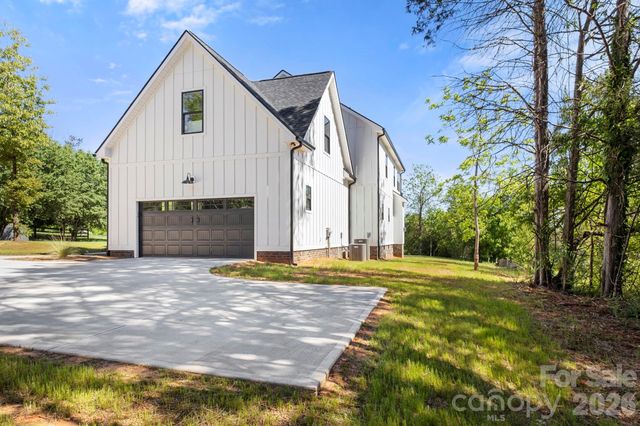 4762 Lazy Lane, Denver, NC 28037