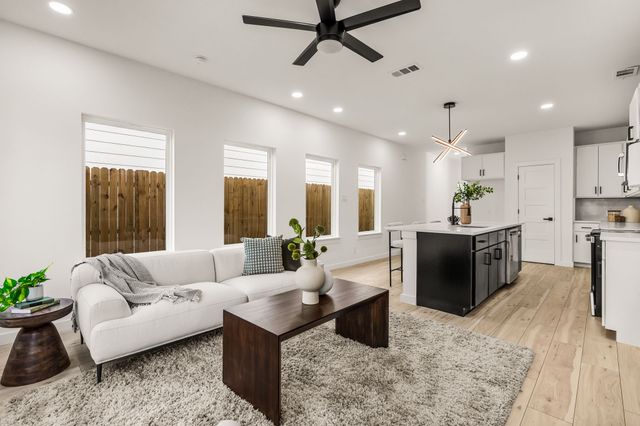 2232 Hooper Street, Dallas, TX 75215