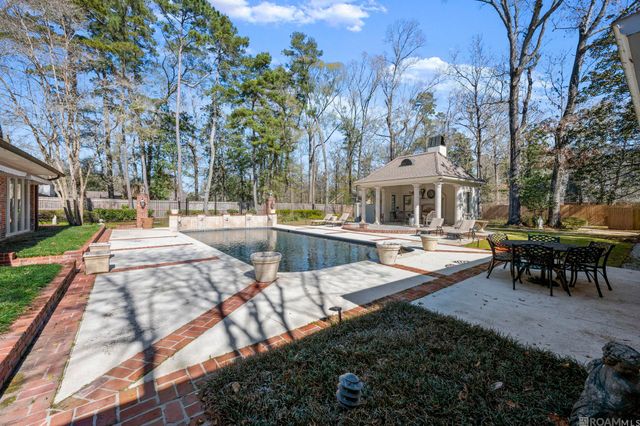 5021 Lost Oak Dr, Baton Rouge, LA 70817