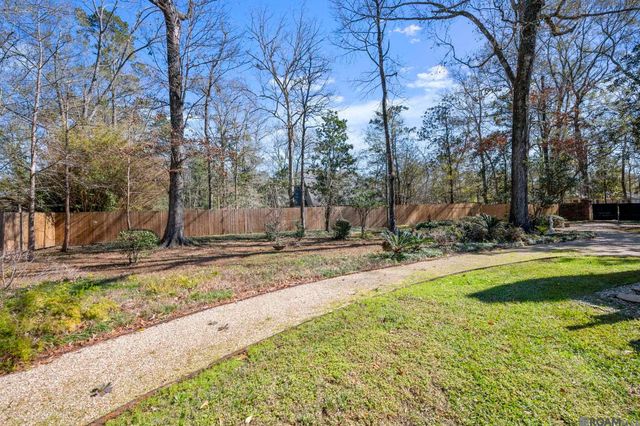 5021 Lost Oak Dr, Baton Rouge, LA 70817