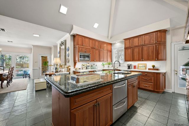5021 Lost Oak Dr, Baton Rouge, LA 70817