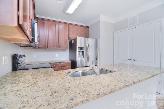 11058 Cedar Walk Lane, Charlotte, NC 28277