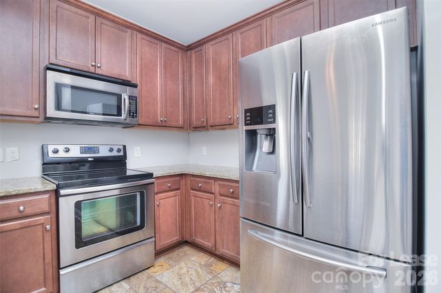 11058 Cedar Walk Lane, Charlotte, NC 28277